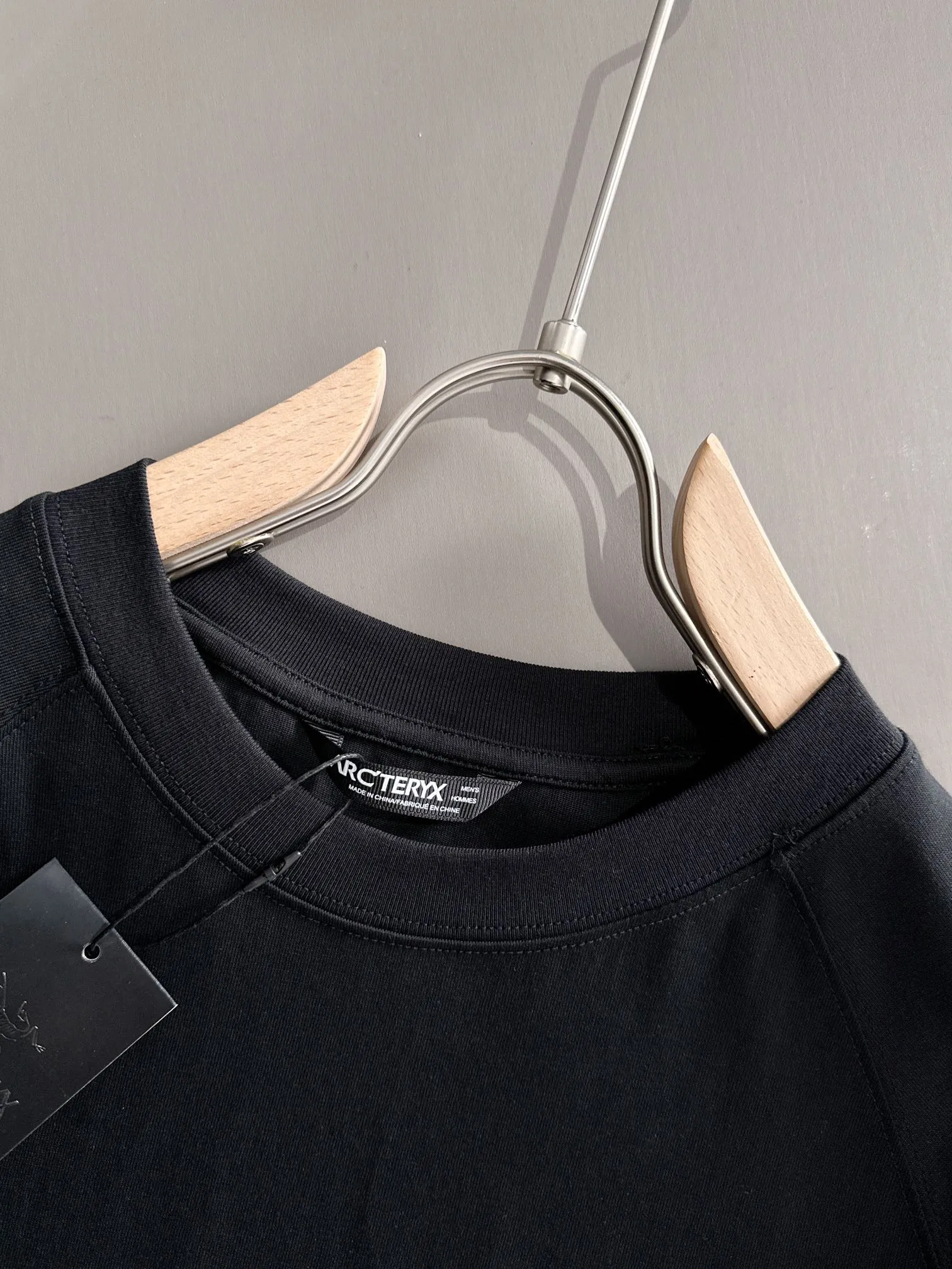 ARC TERYX 2026New Arrival Breathable logo Same Style t 100％ 32 ：Black Size：S M L XL